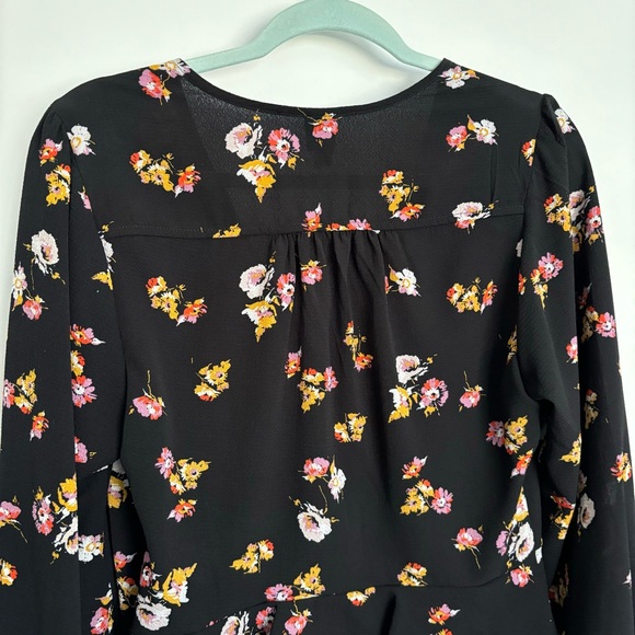 Cropped Floral Blouse - Picture 4 of 5
